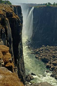 003_DG05_ZIM_VICFALLS054