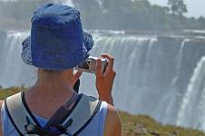 Zimbabwe

Victoria Falls

September 2005

Foto: David Gannon

E-mail: David.Gannon@gmx.de