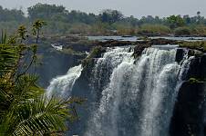 Zimbabwe

Victoria Falls

September 2005

Foto: David Gannon

E-mail: David.Gannon@gmx.de